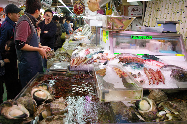 那覇の商店街_f0130879_23553677.jpg