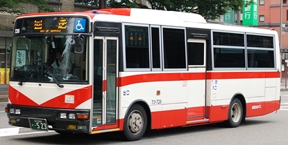 加賀白山バスのMK 2題_e0030537_23474141.jpg
