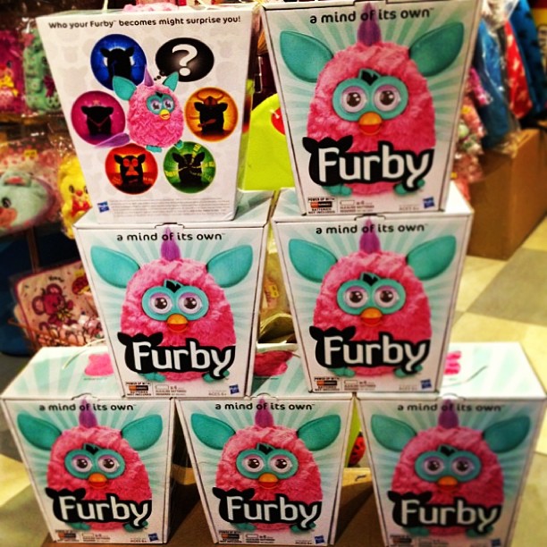 NEW Furby(新しいファービー)の日本未発売な子達が入荷 NEW Furby(新しいファービー)の日本未発売な子達が入荷