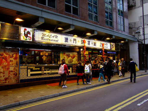 「香港・旧正月　チムサーチョイ デザート食べ歩き」_a0000029_15591669.jpg