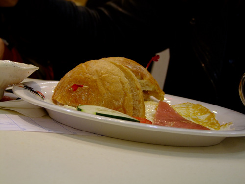 「香港・旧正月 チムサーチョイ デザート食べ歩き」_a0000029_1614432.jpg