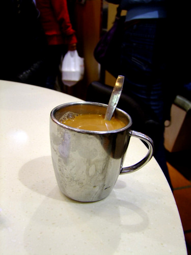 「香港・旧正月 チムサーチョイ デザート食べ歩き」_a0000029_1623245.jpg