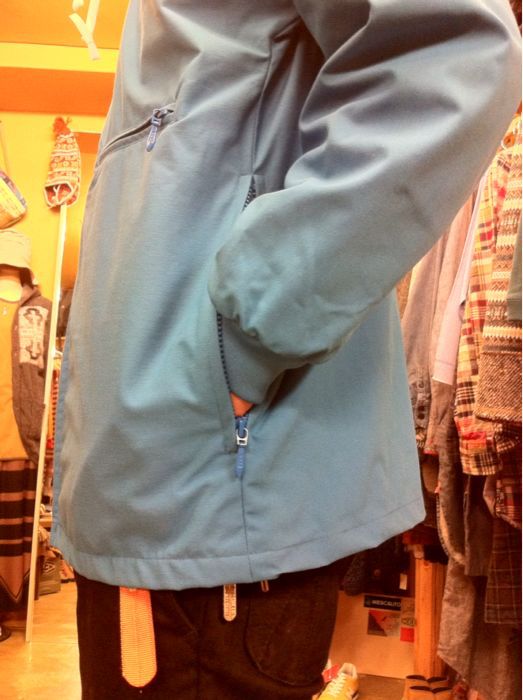 【N.O.UN】的 \"CAGOULE\"_d0227059_0194788.jpg