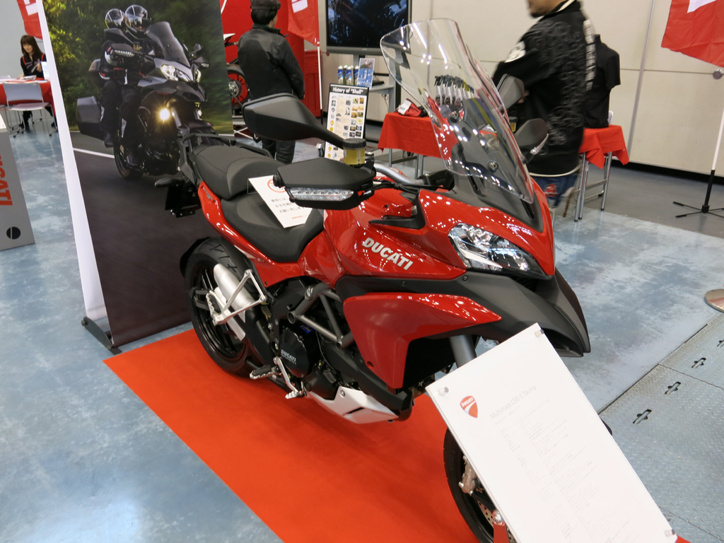 三重輸入車ショー2013に行って撮ってきた（DUCATI編）_f0124117_15592872.jpg