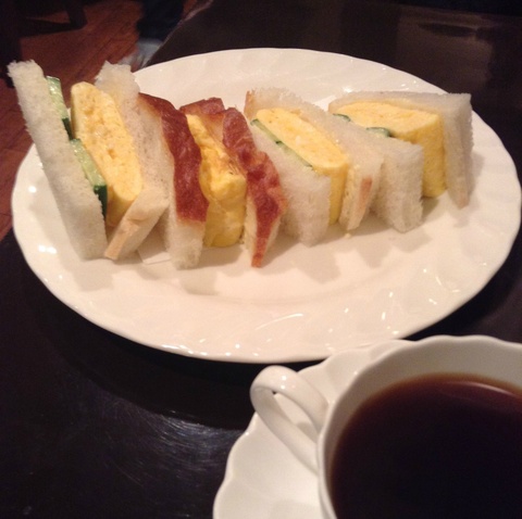 確定申告そして玉子サンド_e0120930_1712784.jpg