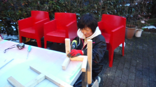 木工女子部とコンクリートガラ処分 他_f0031037_21571218.jpg
