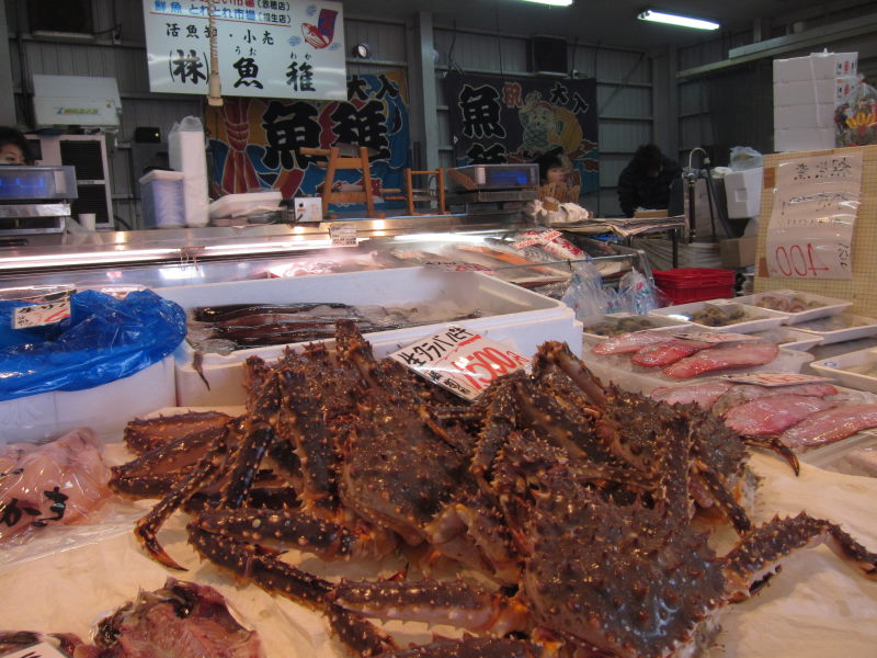 どんぶりからあふれんばかりの海鮮丼に舌鼓-やることなすこと最高クオリティ！日生牡蠣おこサイクリング②_e0138081_8304153.jpg