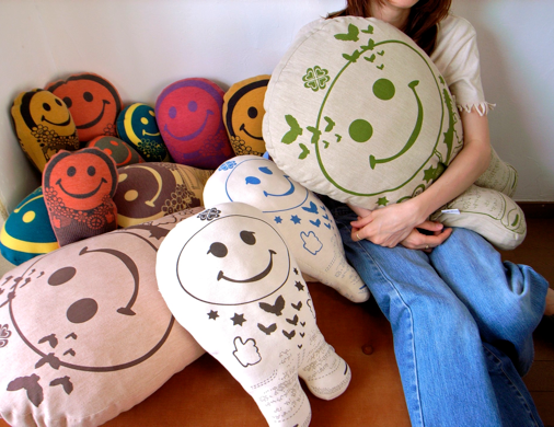 再入荷！ Smile Pillow \"Organic\" キングサイズ！！_c0222907_18171628.png