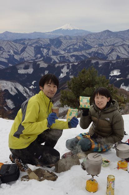 鷹ノ巣山で山ランチ♪_f0016656_8484767.jpg