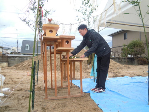 宇美町にて地鎮祭♪_c0079640_0415785.jpg