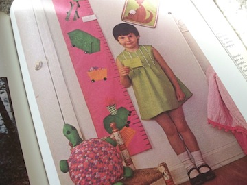 ピンクが可愛いvintage sewing book＠ラスベガス_e0183383_1771988.jpg