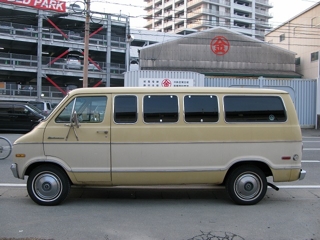 1973 DODGE VAN_a0110720_181197.jpg