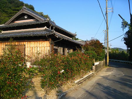 淡路島　　お気に入りカフェで休憩中_a0115333_1950552.jpg