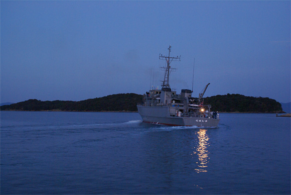 『平成25年度機雷戦訓練』（八代海）第4日「夜明け出港・夕陽・不知火海星団」（速報）_e0150566_047272.jpg