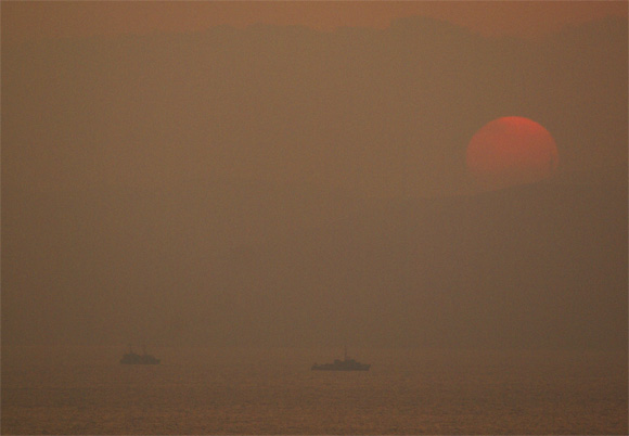 『平成25年度機雷戦訓練』（八代海）第4日「夜明け出港・夕陽・不知火海星団」（速報）_e0150566_1271216.jpg