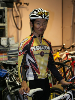 日本大学自転車競技部主将・住吉宏太(すみよし こうた)選手を金栄堂サポート!_c0003493_1546473.jpg