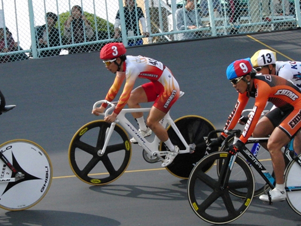 日本大学自転車競技部主将・住吉宏太(すみよし こうた)選手を金栄堂サポート!_c0003493_17131420.jpg