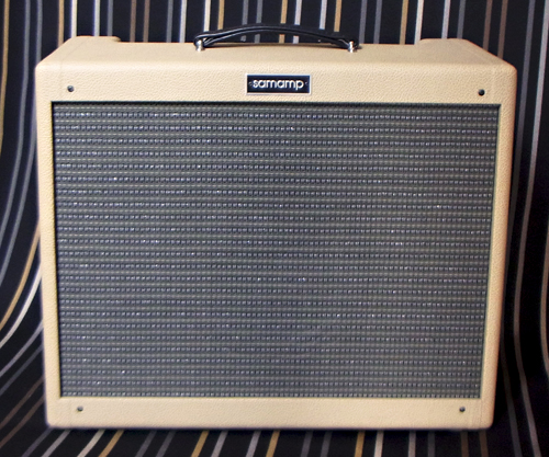ディスコンの「samamp CA 45」の新同品が入荷!_e0053731_17252855.jpg