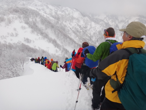 ラッセル体験登山  五頭連峰　山葵山・松平山(途中撤退）_b0189948_21192216.jpg