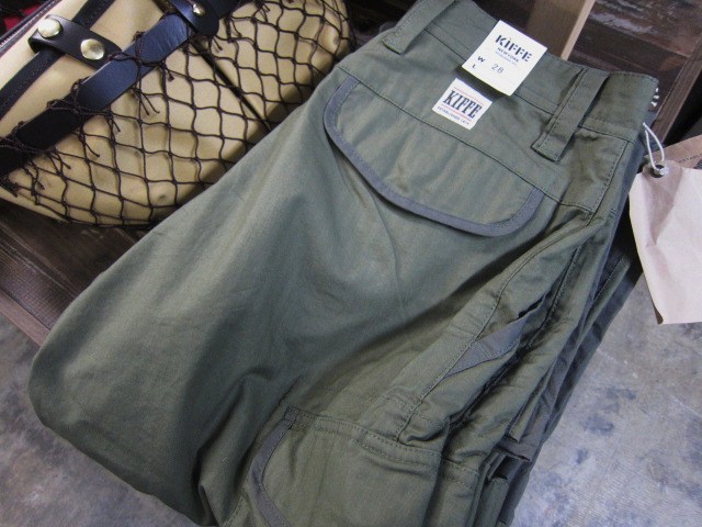 KIFFE ･･･ 2TONE Military CARGO PANTS！★！　人気出そう...♥_d0152280_2123219.jpg