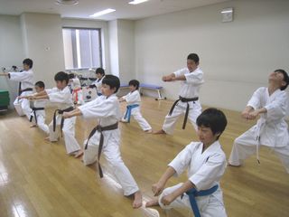 土曜、日曜の週末空手! 夜は親睦会_c0118332_13584648.jpg