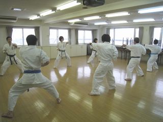 土曜、日曜の週末空手! 夜は親睦会_c0118332_1425033.jpg