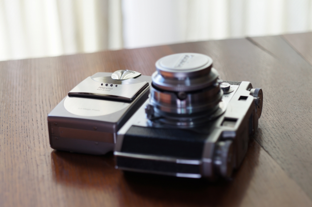 オールドデジカメ】コニカ最後のカメラ Konica Revio KD-510Z