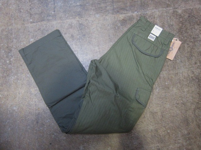 KIFFE ・・・ 2TONE Military CARGO PANTS!★! 人気出そう...♥_d0152280_15341741.jpg
