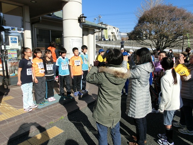 快晴・無風の絶好の中で行われた「第33回　今泉地区駅伝大会」_f0141310_714960.jpg