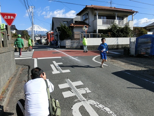 快晴・無風の絶好の中で行われた「第33回　今泉地区駅伝大会」_f0141310_7151821.jpg