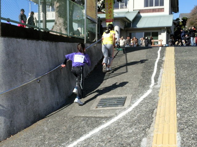 快晴・無風の絶好の中で行われた「第33回　今泉地区駅伝大会」_f0141310_7171272.jpg