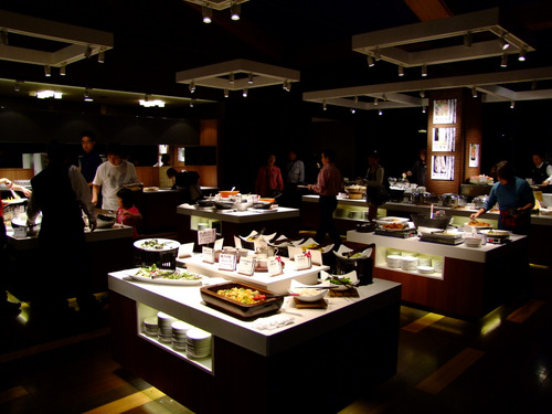 「北海道2012 星野リゾート トマム 水の教会に野生の鹿現る」_a0000029_0322040.jpg
