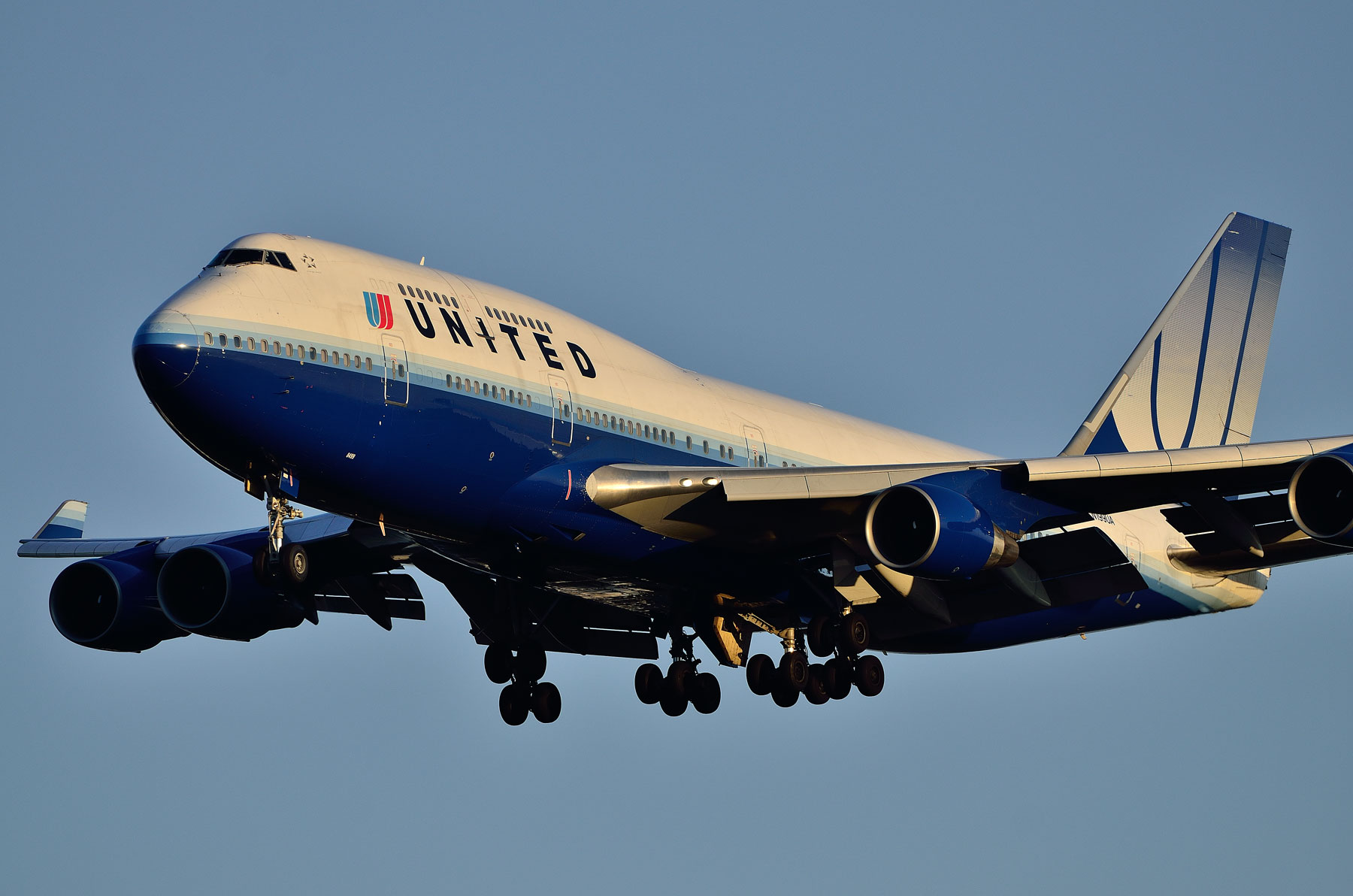 BOEING 747-400 / N199UA_d0226909_11371465.jpg