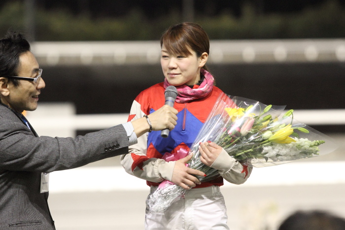 別府真衣騎手 マカオ遠征壮行式_a0077663_14113313.jpg