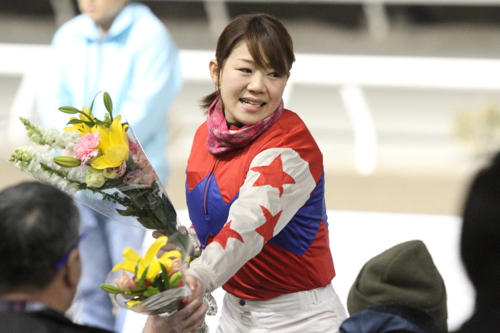 別府真衣騎手 マカオ遠征壮行式_a0077663_14113776.jpg