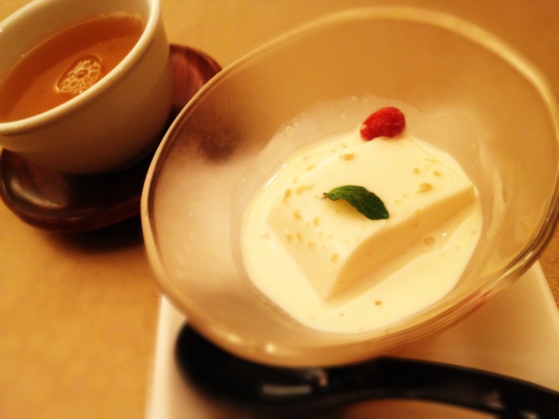 ◆伝統の味わい　～銀座天厨菜館「ホウレン草チャーハン」_b0008655_14505339.jpg
