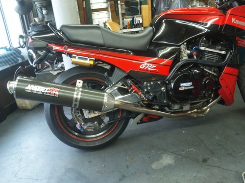 GPZ900R・・・・サイレンサー製作＆アンダーカウル装着！_a0163159_17414558.jpg