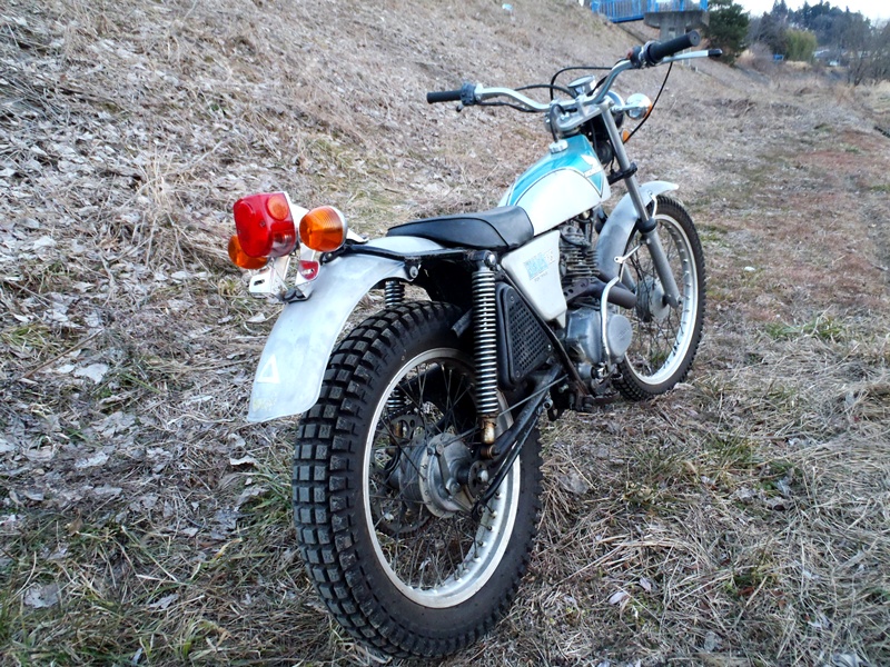 バイアルス : Trophy motorcycle バイアルス : Trophy motorcycle