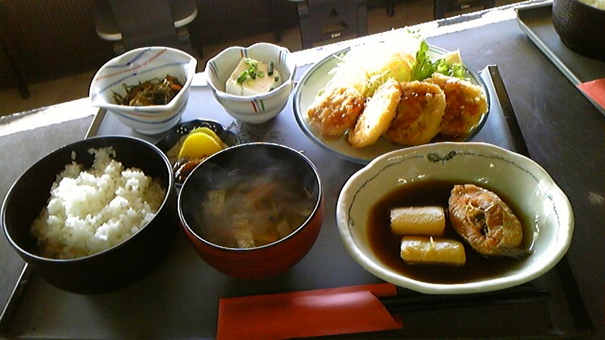 なりた家ランチ_b0163467_1142687.jpg