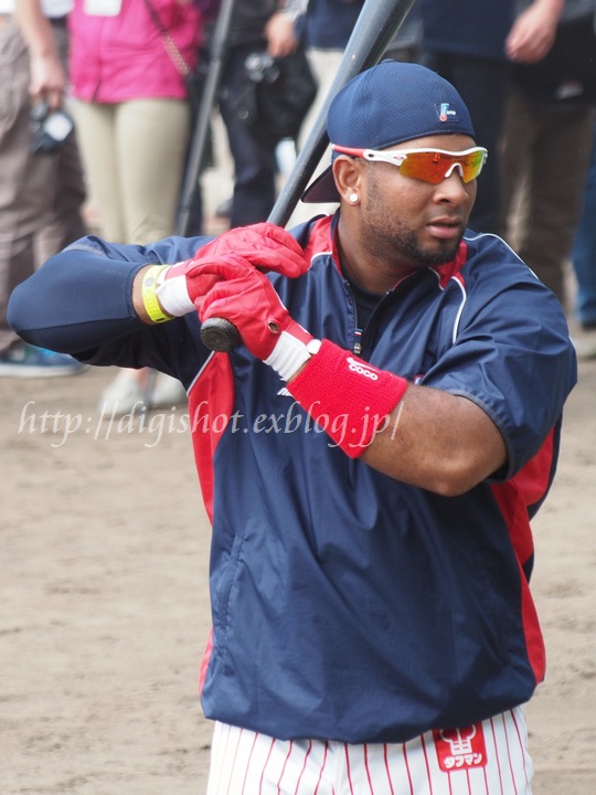 Wbcオランダ代表バレンティン選手 キャンプフォト Out Of Focus Baseballﾌｫﾄﾌﾞﾛｸﾞ 2019年終了