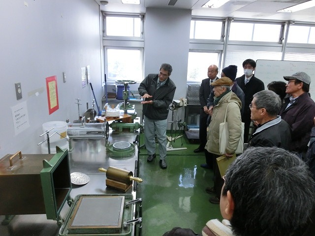 紙の技術が詰まっている「県富士工業技術支援センター」_f0141310_87330.jpg