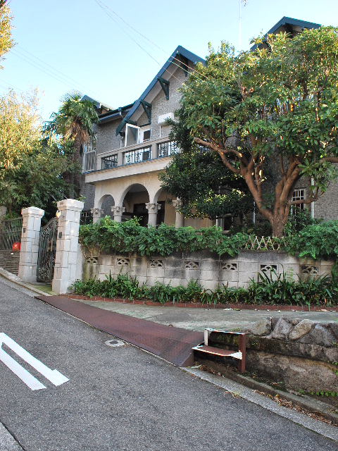 横浜山手68番・69番・76番の洋館群_a0110756_1035788.jpg