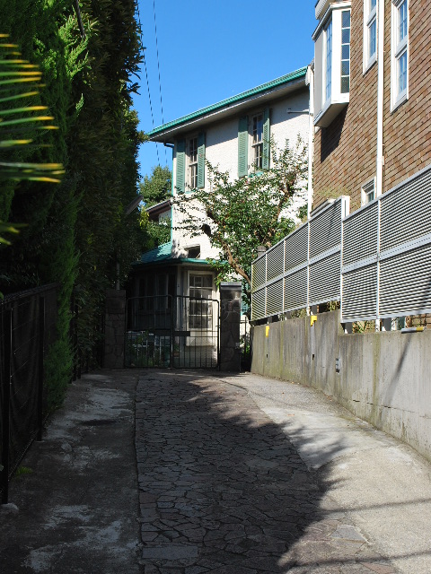 横浜山手のフェリス女学院短大6号館別館、山手237番館・山手72番館_a0110756_11234154.jpg