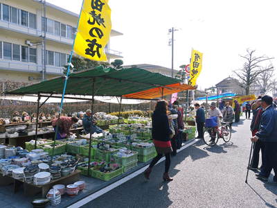 春の訪れを告げる「きくち初市」 その1_a0254656_1831268.jpg