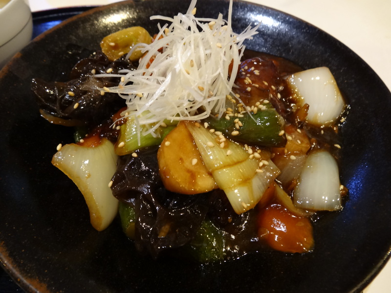 銚子のビストロで、私のための特製酢豚定食です。_c0225997_022488.jpg