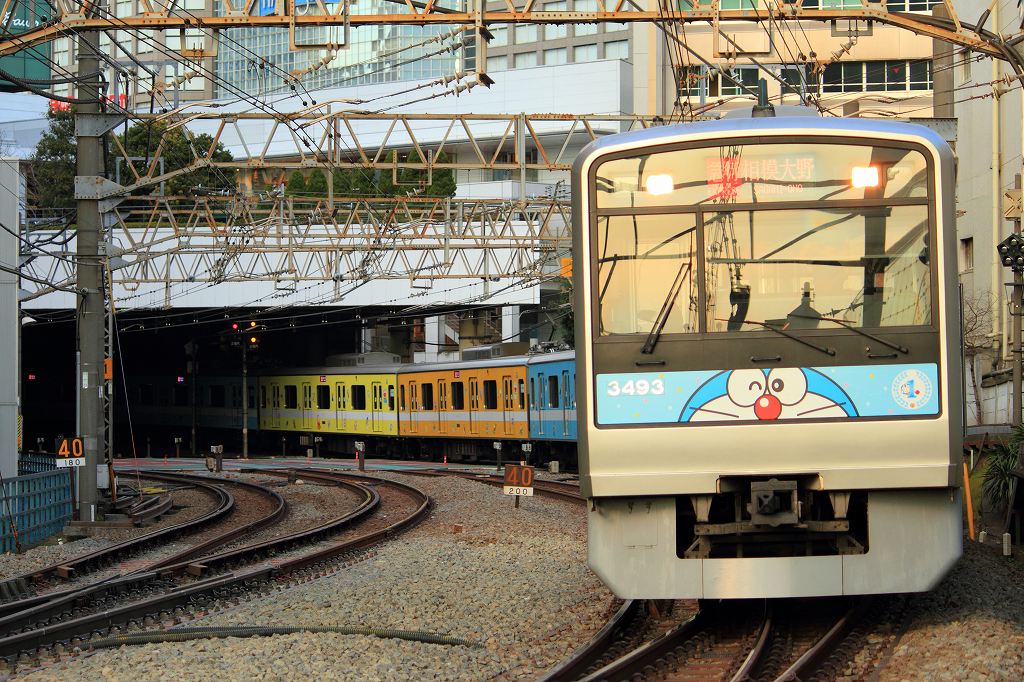 Ride on Doraemon Train in Tokyo! The world's first official