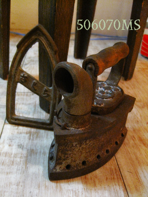 昔のアイロン2点セット 鉄錆び 古道具