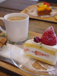 『フルーツカフェルポ』さんのケーキ_b0142989_191080.jpg