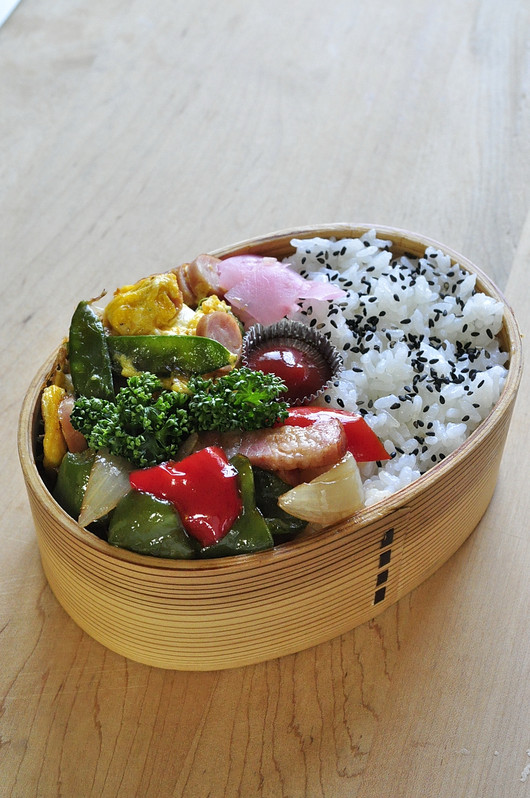うなぎのタレ炒め弁当_b0171098_804755.jpg