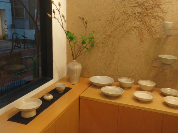 山野邊孝陶展 明日から始まります_b0132442_19194254.jpg